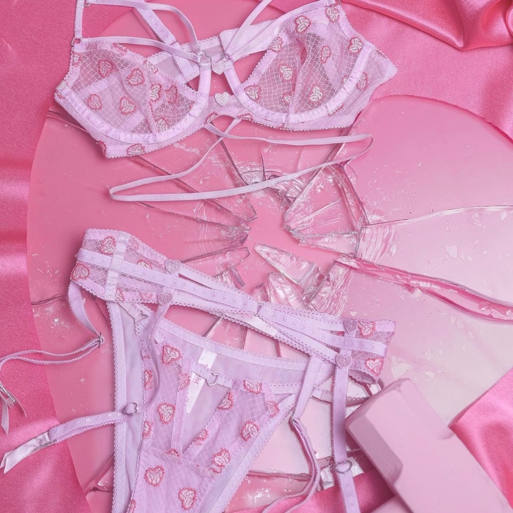 EXCLUSIVE VOIGHT BY VALENTINA VDAY LINGERIE